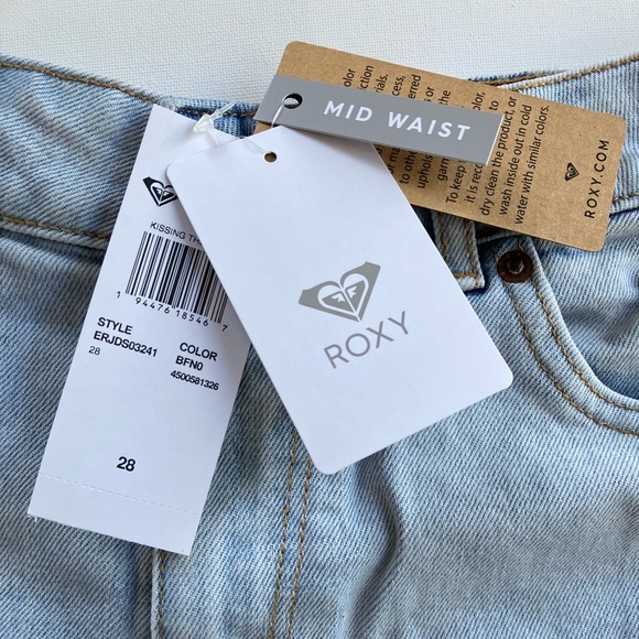 🔥ROXY Kissing The Swell Denim Shorts🔥 - Picture 9 of 9
